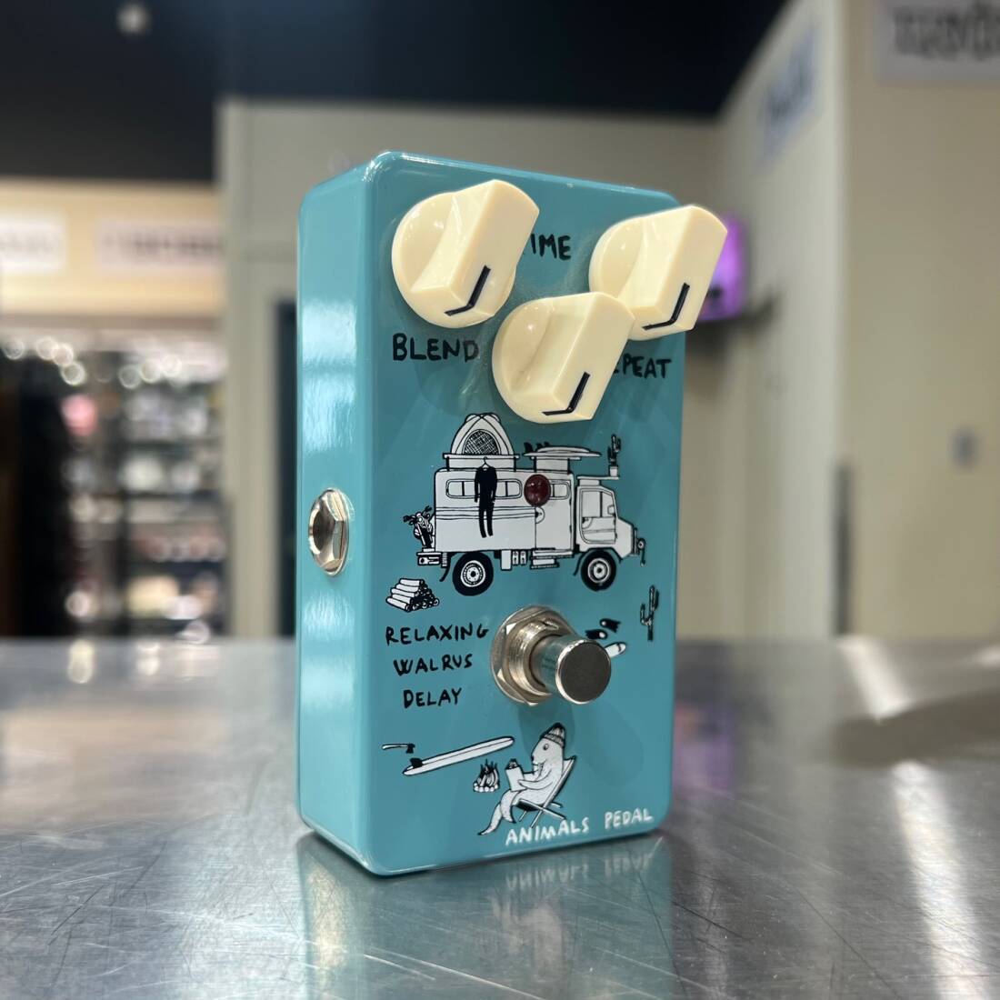 Gear Hunter | Animals Pedal Relaxing Walrus Delay